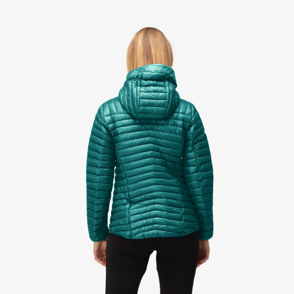 Norrona Trollveggen Superlight Down850 Hood Womens